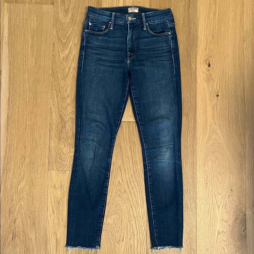Dark Wash Women’s Skinny Jeans - Dark Blue